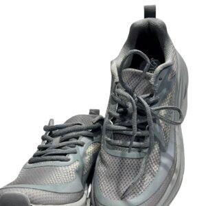 men running shoes